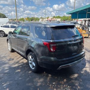 Ford Explorer XLT - 5