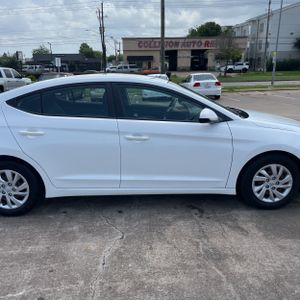 2020 Hyundai ELANTRA SE photo 9