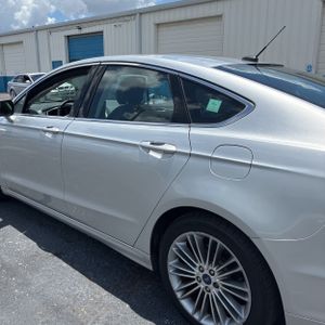FORD FUSION SE - 6