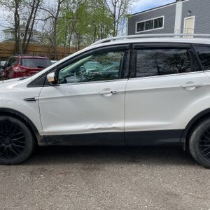 FORD ESCAPE TITANIUM - 4