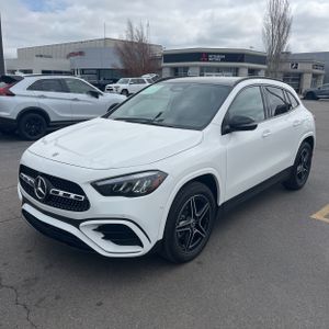 MERCEDES-BENZ GLA - 1