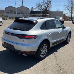 PORSCHE MACAN BASE - 8