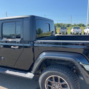 صورة 6 لـ 2021 JEEP GLADIATOR OVERLAND