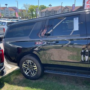 CHEVROLET SUBURBAN Z71 - 9