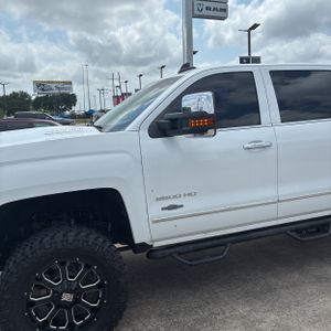 CHEVROLET SILVERADO - 2