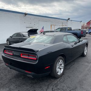 DODGE CHALLENGER SXT - 8