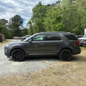 FORD EXPLORER XLT - 3