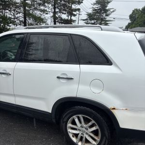 صورة 6 لـ 2014 KIA SORENTO LX