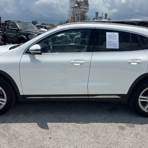 صورة 4 لـ 2021 Mercedes-BENZ GLA