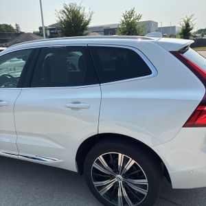 2023 Volvo XC60 B5 PLUS BRIGHT THEME 照片 6