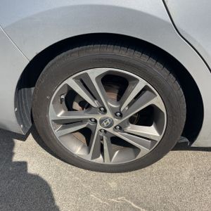 صورة مصغرة 19 لـ 2017 Hyundai ELANTRA LIMITED