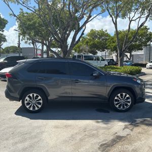 2021 Toyota RAV4 XLE PREMIUM 照片 10