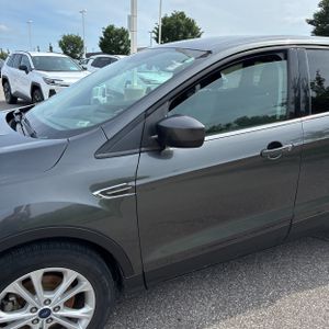 FORD ESCAPE SE - 2