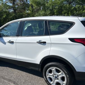 FORD ESCAPE S - 6