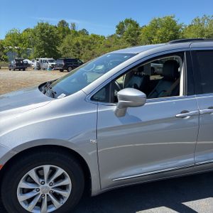 CHRYSLER PACIFICA TOURING-L - 2