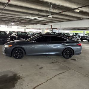 LEXUS ES 350 F SPORT HANDLING - 3