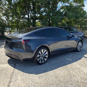 صورة 8 لـ 2025 Tesla MODEL 3 LONG RANGE