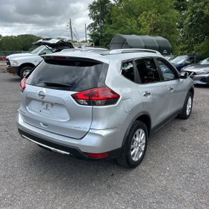 2018 Nissan ROGUE SV — фото 8