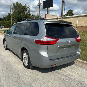 2016 Toyota SIENNA XLE 8-PASSENGER 照片 5