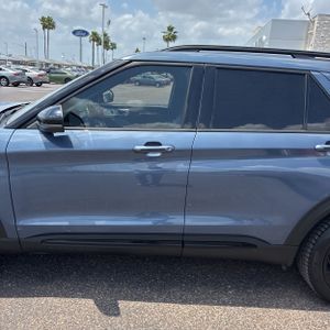 FORD EXPLORER ST - 4