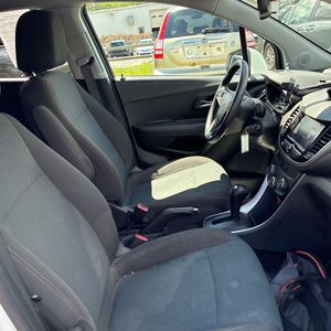 2020 Chevrolet TRAX LS — миниатюра 33