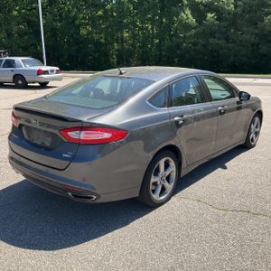 FORD FUSION SE - 8