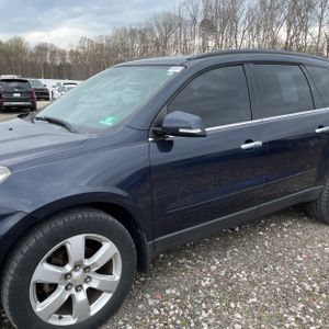 CHEVROLET TRAVERSE LT - 2
