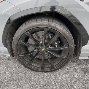 2020 Lamborghini URUS BASE 缩略图 17