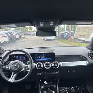 2025 Mercedes-BENZ GLB 缩略图 34