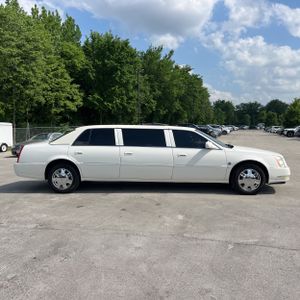 CADILLAC DTS STANDARD - 10