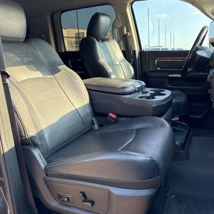 2016 RAM 3500 LARAMIE thumbnail 34