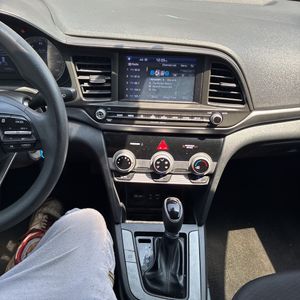 2019 Hyundai ELANTRA SEL — миниатюра 37