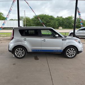 KIA SOUL + - 10