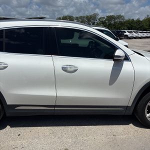 MERCEDES-BENZ GLA-CLASS - 10