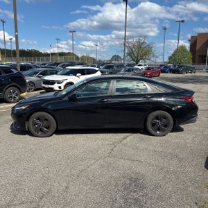 HYUNDAI ELANTRA SEL - 3