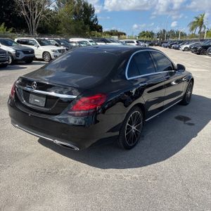 MERCEDES-BENZ C-CLASS - 8