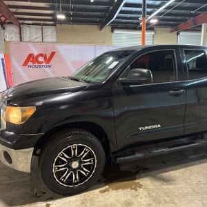 TOYOTA TUNDRA - 2