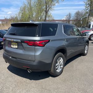 CHEVROLET TRAVERSE LS - 8