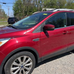 FORD ESCAPE TITANIUM - 2