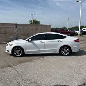 FORD FUSION SE - 3