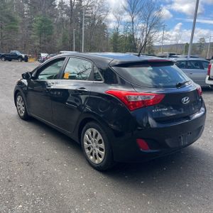 HYUNDAI ELANTRA GT BASE - 5