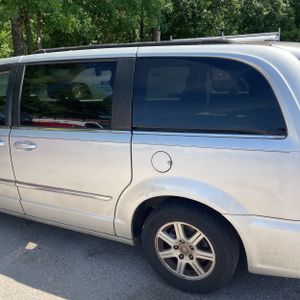 CHRYSLER TOWN & COUNTRY TOURING - 6