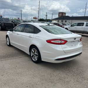 FORD FUSION SE - 5