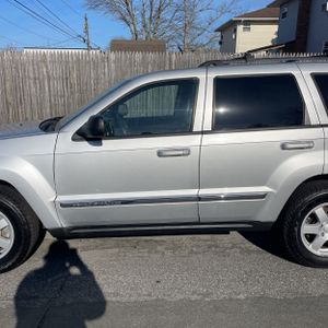 JEEP GRAND CHEROKEE LAREDO - 4