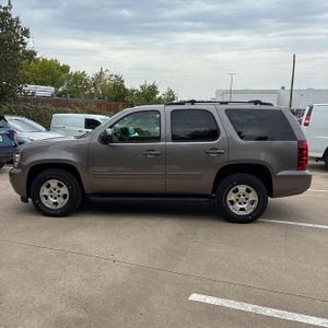 2012 Chevrolet TAHOE LS photo 3