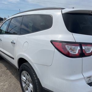 CHEVROLET TRAVERSE LS - 6