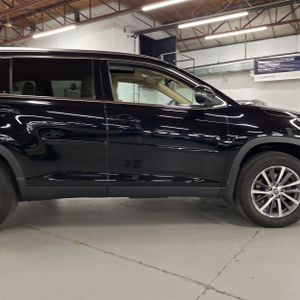 صورة 8 لـ 2019 Toyota HIGHLANDER XLE
