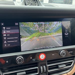 2023 Porsche MACAN thumbnail 39