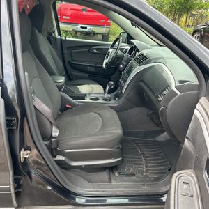 صورة مصغرة 33 لـ 2012 Chevrolet TRAVERSE LT