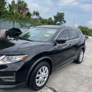 2017 Nissan ROGUE SV 照片 2